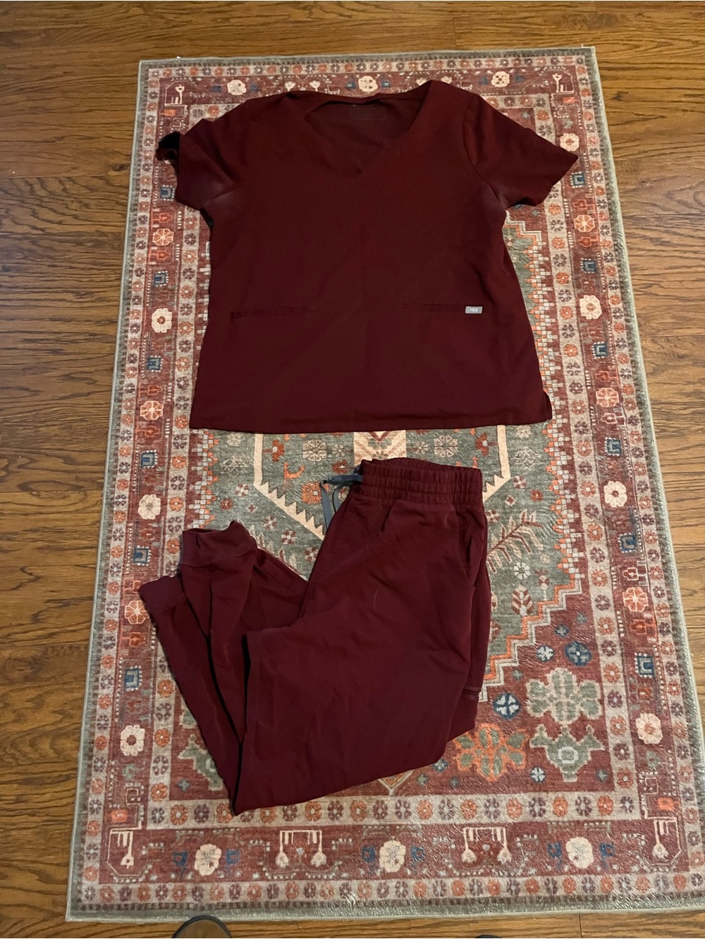 Figs Women’s V-Neck Scrub Top & Drawstring Pants - Burgundy